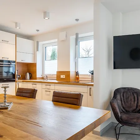 Zimmerei 4 特希尔